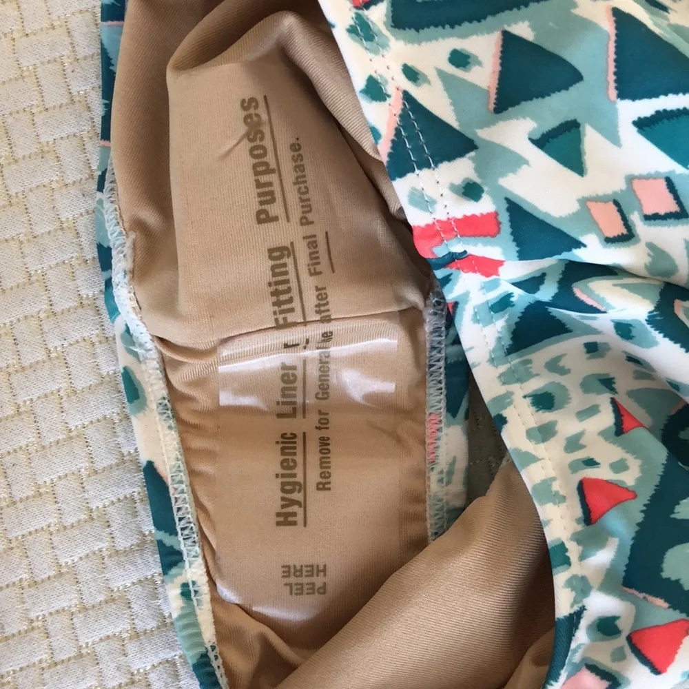 Old Navy Swimsuit Gurls Size XL Green White Yellow Pink‎ One Piece Geometric